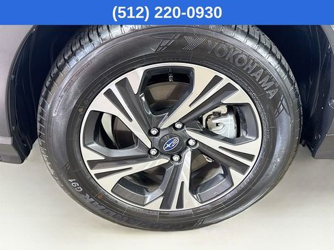 Used 2025 Subaru Crosstrek 2.0i Premium image 40