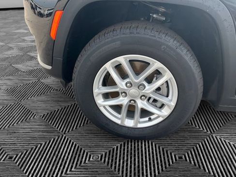 New 2025 Jeep Grand Cherokee L Laredo image 14