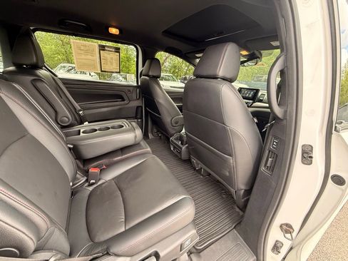 Used 2023 Honda Odyssey Sport image 37