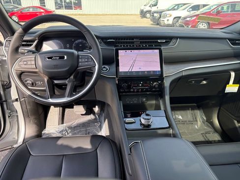 New 2025 Jeep Grand Cherokee L Limited AWD/4WD image 20