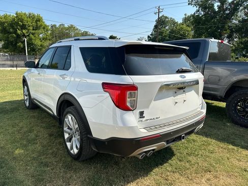 Used 2022 Ford Explorer Platinum w/ Equipment Group 601A AWD/4WD image 4