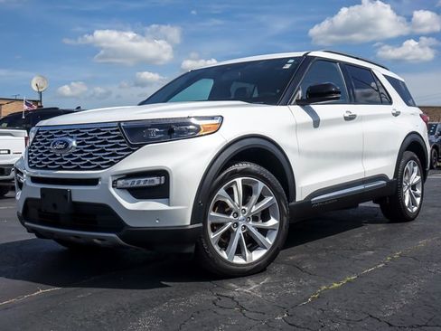 Certified 2023 Ford Explorer Platinum w/ Technology Package AWD/4WD image 1