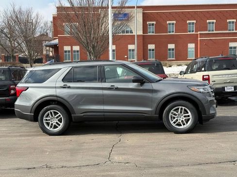 New 2026 Ford Explorer Active image 2