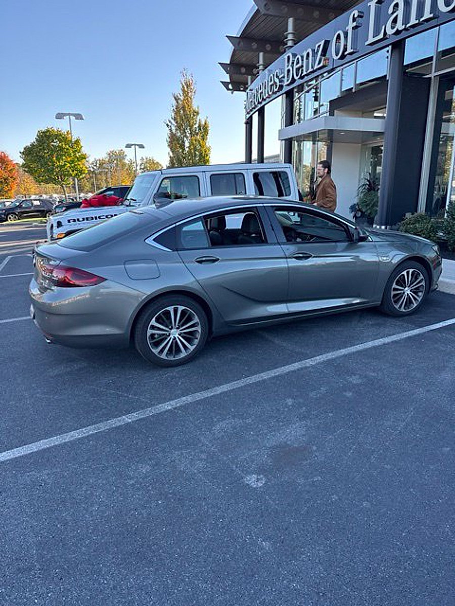 Used 2019 Buick Regal Essence w/ Driver Confidence Package I AWD/4WD image 4