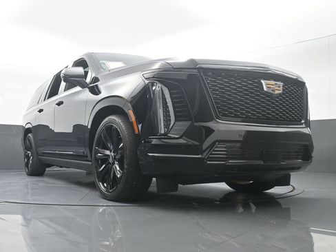 Used 2025 Cadillac Escalade ESV Sport w/ Touring Package image 76