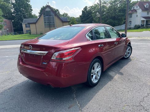 Used 2014 Nissan Altima 2.5 SL w/ Moonroof Package FWD image 3