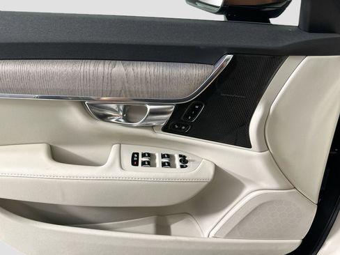 New 2025 Volvo S90 B6 Plus image 18