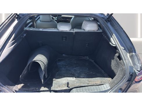Used 2019 MAZDA MAZDA3 Hatchback w/ Preferred Package FWD image 22