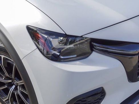 Certified 2025 MAZDA CX-70 Plug-In Hybrid w/ Premium Plus AWD/4WD image 2