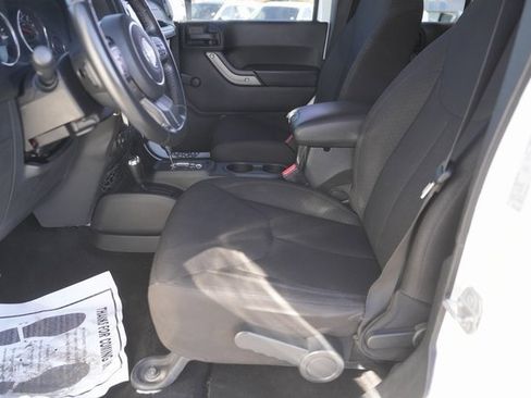 Used 2015 Jeep Wrangler Unlimited Sport image 9