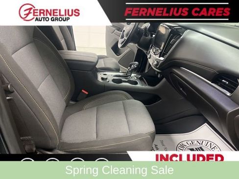 Used 2021 Chevrolet Traverse LT FWD image 35