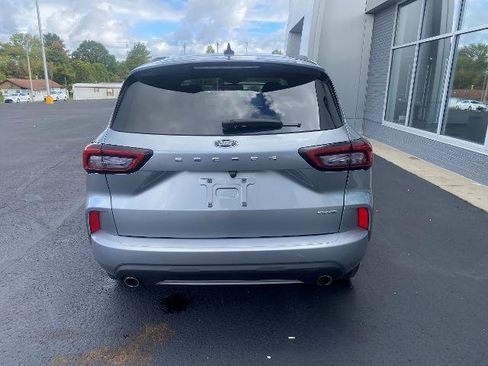 Certified 2024 Ford Escape ST-Line image 4