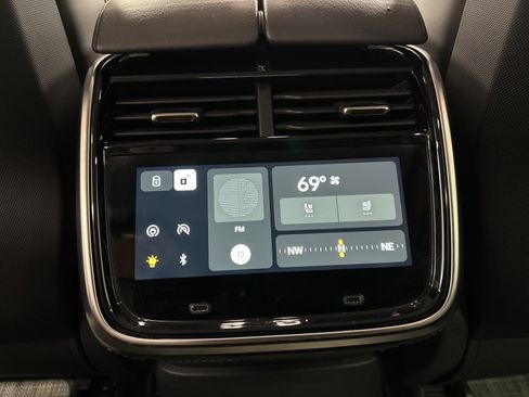 Used 2023 Rivian R1S Adventure AWD/4WD image 38