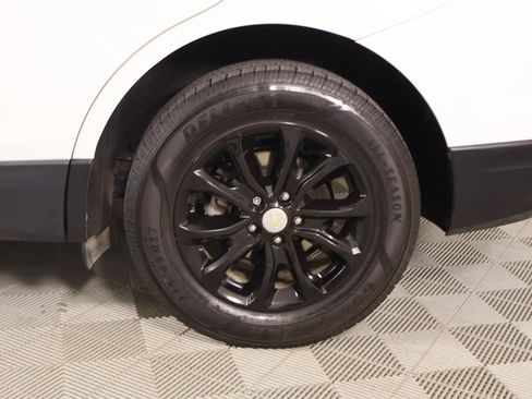 Used 2020 Chevrolet Equinox LS w/ LS Convenience Package FWD image 17