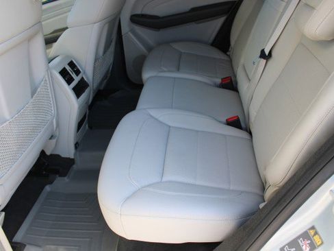 Used 2015 Mercedes-Benz ML 350 4MATIC image 12