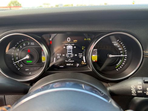 Used 2023 Jeep Wrangler Unlimited Sahara AWD/4WD image 29