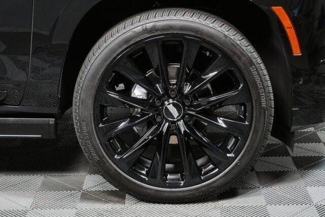 Certified 2026 Cadillac Escalade Platinum Sport w/ LPO, ONYX Package AWD/4WD image 38