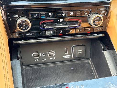 Certified 2025 Jeep Grand Cherokee L Summit AWD/4WD image 34