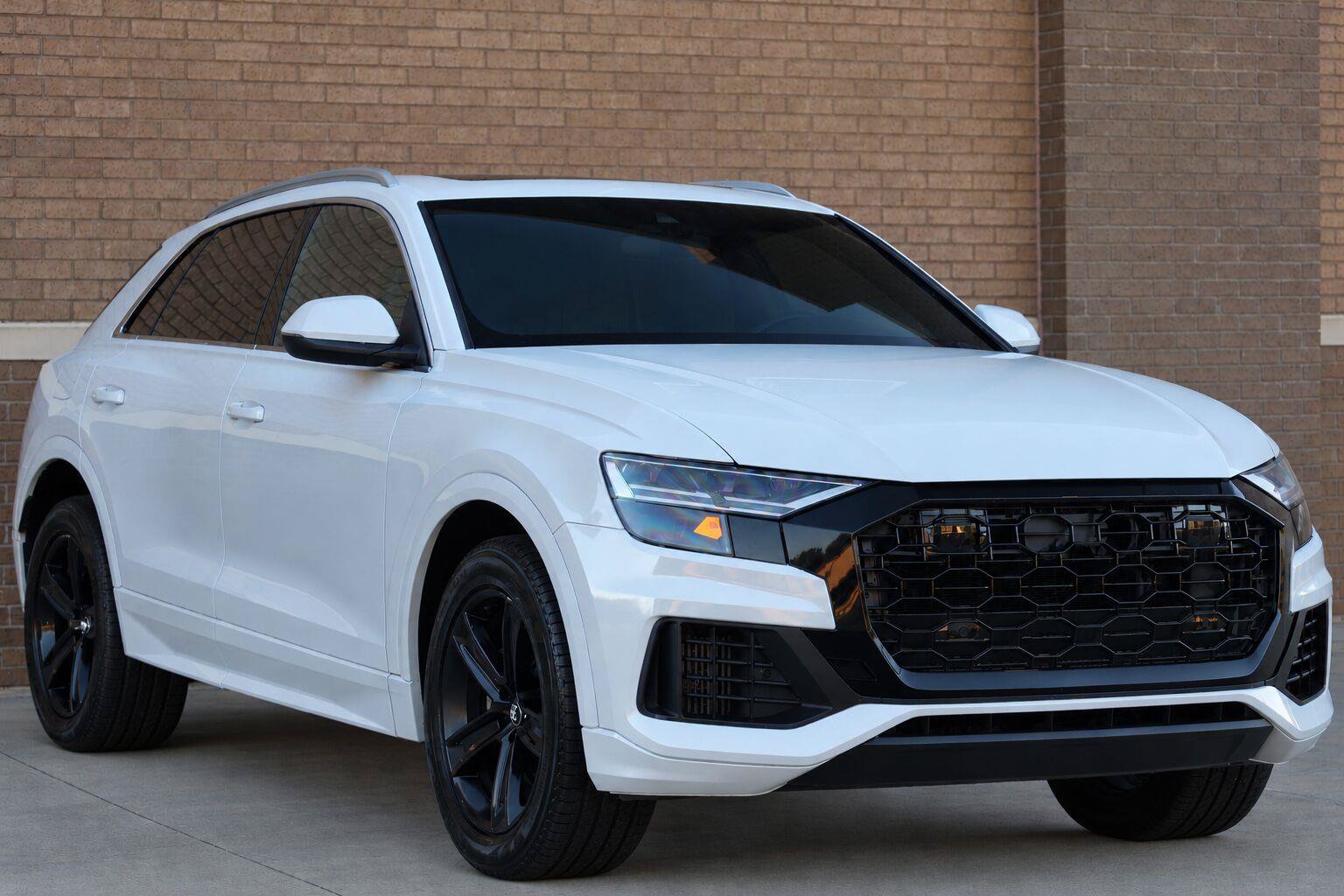 Used 2019 Audi Q8 Premium w/ Convenience Package AWD/4WD image 5