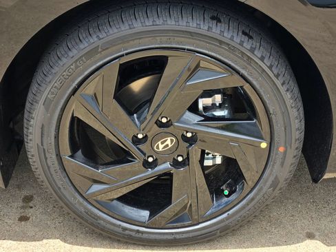 New 2026 Hyundai Elantra SEL Sport Premium FWD image 7