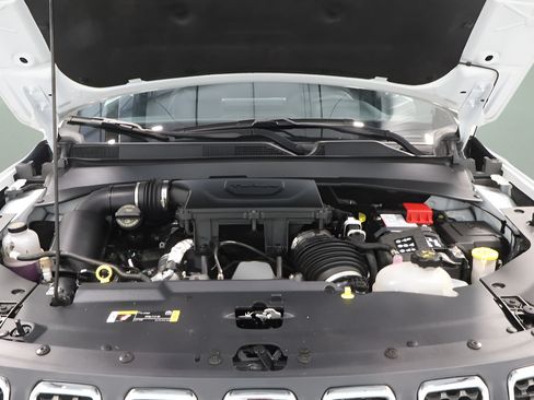 Used 2023 Jeep Compass Latitude AWD/4WD image 20
