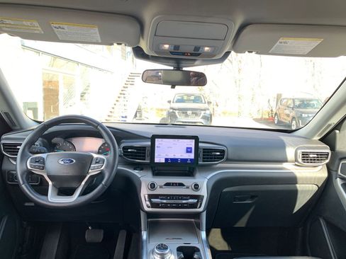 Used 2023 Ford Explorer XLT w/ Equipment Group 202A image 36