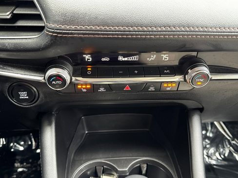Used 2022 MAZDA MAZDA3 s image 28