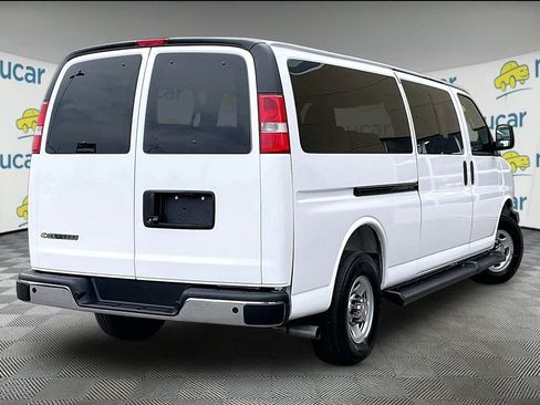 Used 2025 Chevrolet Express 3500 LT w/ LT Preferred Equipment Group RWD image 6