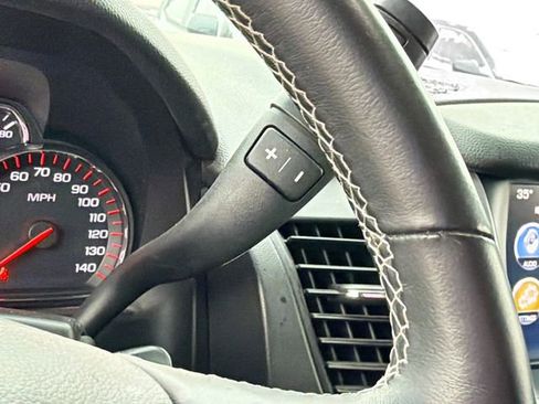 Used 2016 GMC Yukon XL SLE w/ Convenience Package image 16