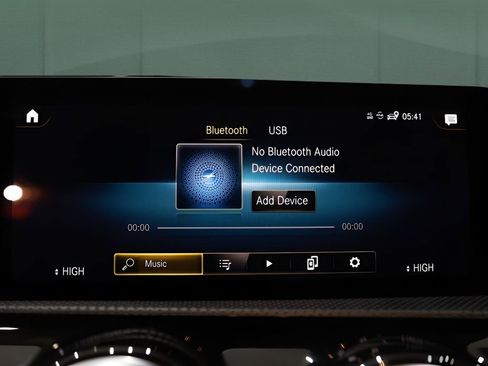 Used 2023 Mercedes-Benz CLA 35 AMG 4MATIC image 44