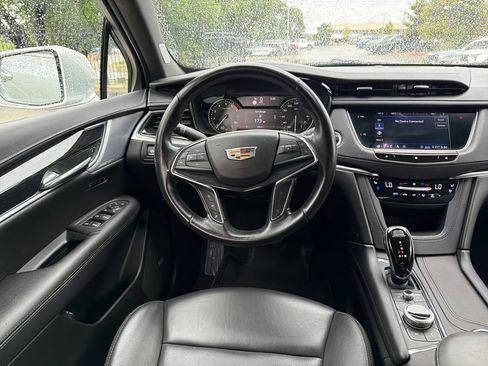 Used 2020 Cadillac XT5 Premium Luxury FWD image 32