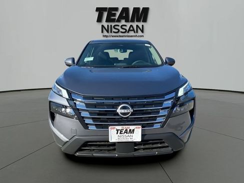 New 2026 Nissan Rogue SV AWD/4WD image 2