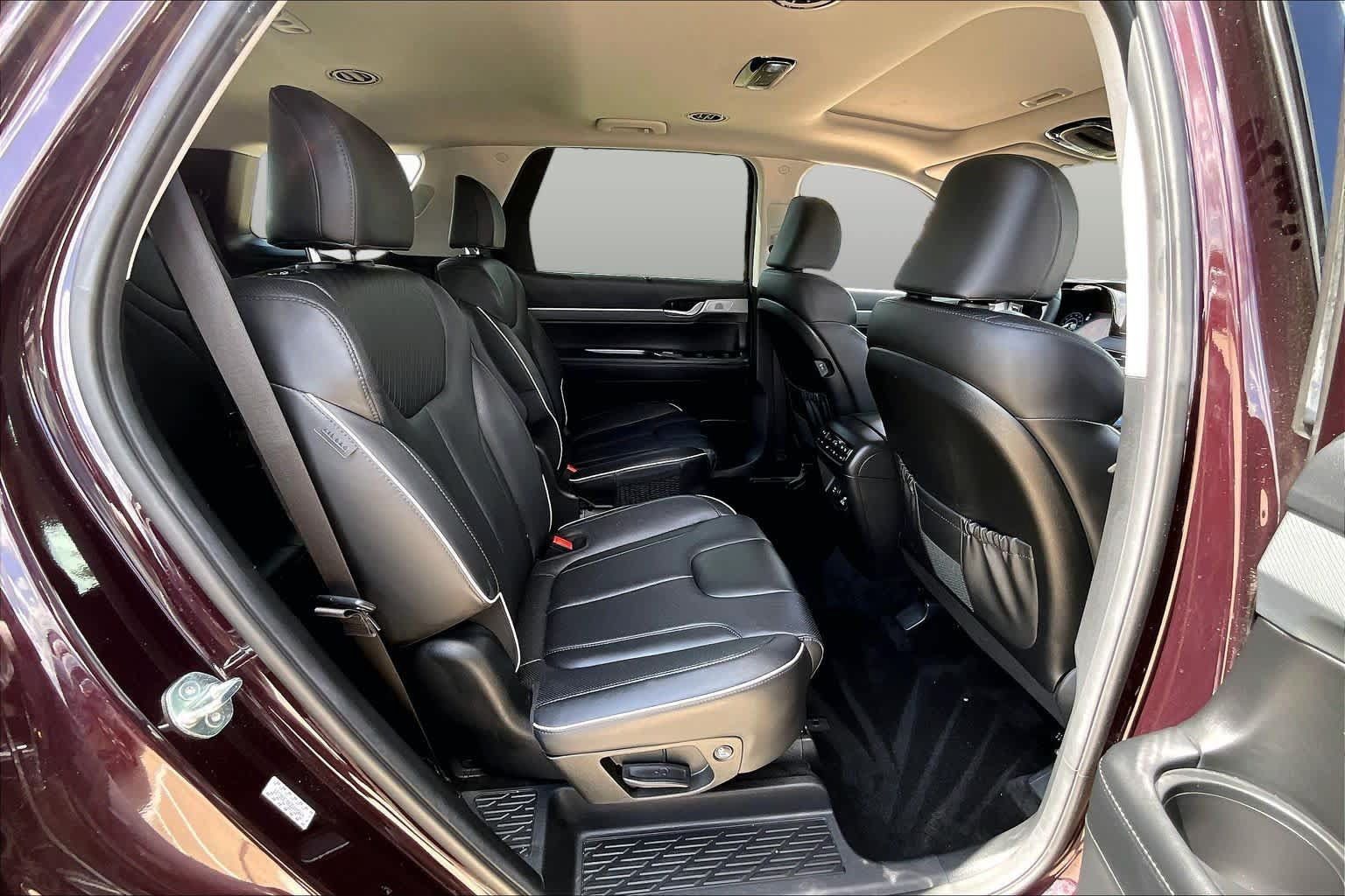 Used 2024 Hyundai Palisade SEL w/ Premium Package FWD image 19