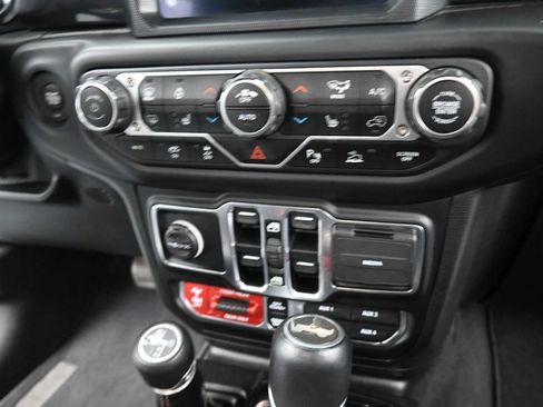 Used 2021 Jeep Wrangler Unlimited Rubicon w/ Dual Top Group AWD/4WD image 22