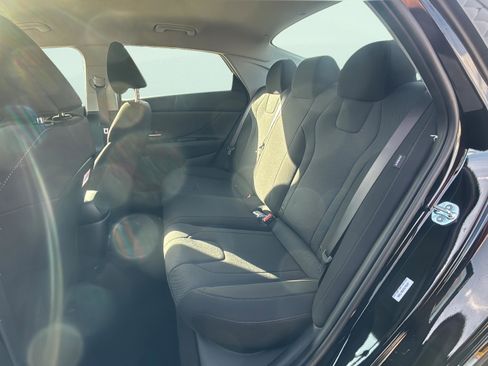 New 2026 Hyundai Elantra SE image 19