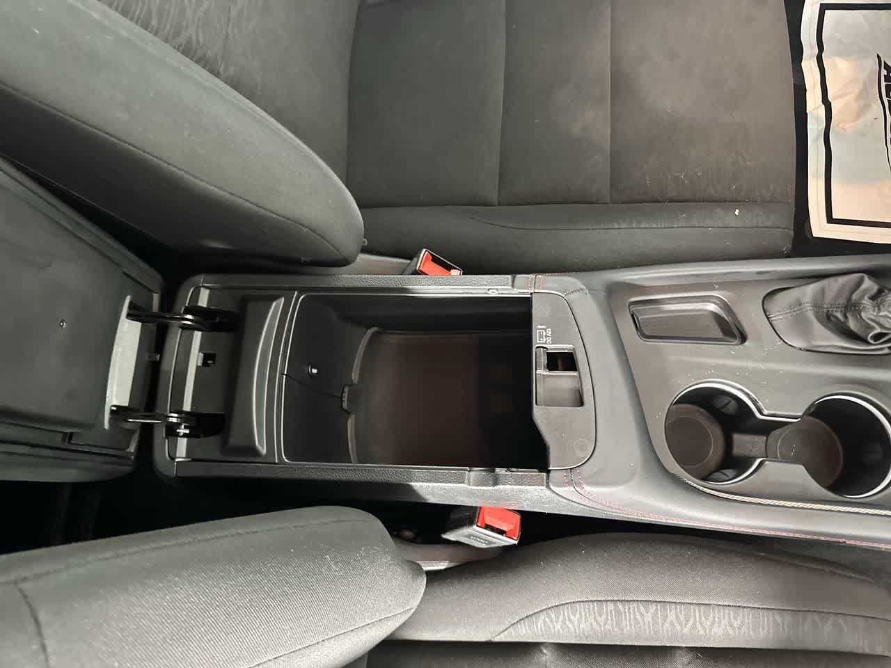 Used 2025 Dodge Durango GT AWD/4WD image 31