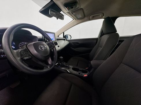 Used 2025 Toyota Corolla LE FWD image 19