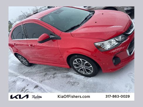 Used 2017 Chevrolet Sonic LT w/ Convenience Package image 1