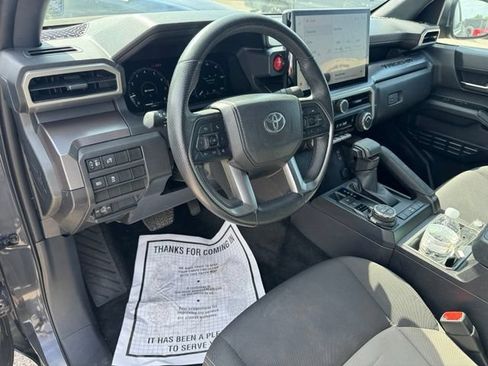 Used 2025 Toyota Tacoma TRD Off-Road AWD/4WD image 13