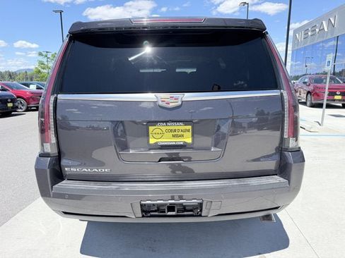 Used 2015 Cadillac Escalade Premium AWD/4WD image 8