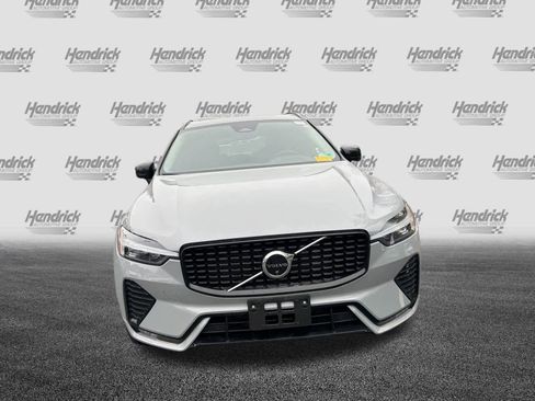 Certified 2025 Volvo XC60 B5 Plus image 6