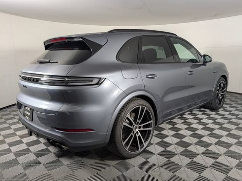 New 2026 Porsche Cayenne Turbo AWD/4WD image 7