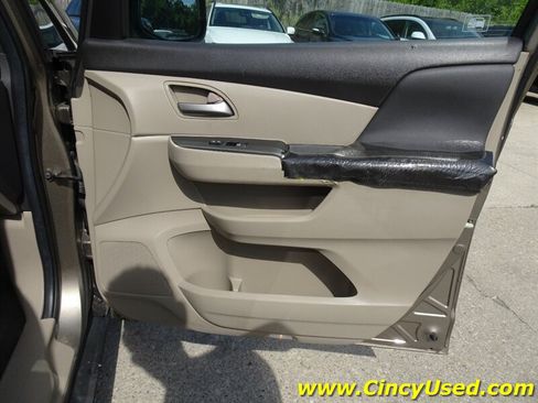 Used 2012 Honda Odyssey LX image 27