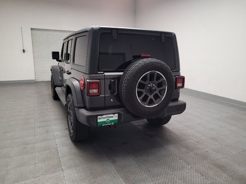 Used 2018 Jeep Wrangler Unlimited Sport S AWD/4WD image 6