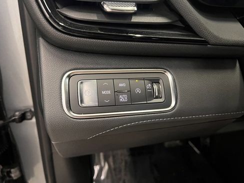 Used 2025 Buick Enclave Preferred image 26