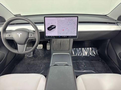 Used 2022 Tesla Model 3 Performance image 12