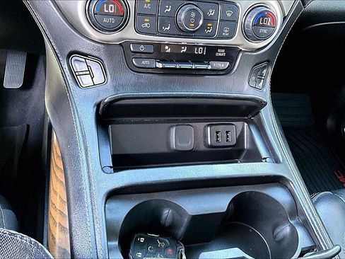 Used 2019 GMC Yukon XL Denali w/ Open Road Package image 31