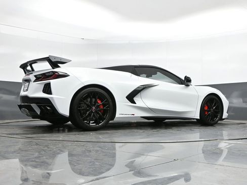 Used 2023 Chevrolet Corvette Stingray Premium Conv w/ Z51 Performance Package RWD image 43