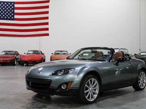 Used 2007 MAZDA MX-5 Miata Grand Touring w/ Premium Pkg image 1