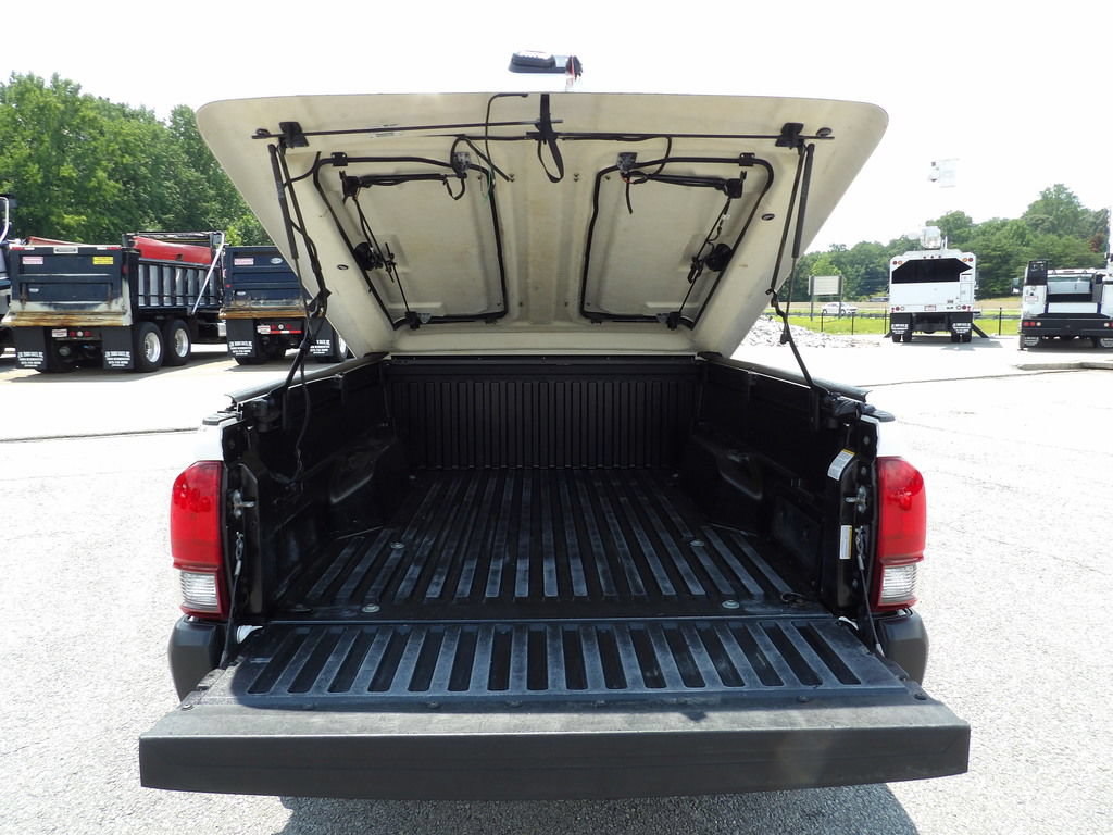 Used 2020 Toyota Tacoma SR RWD image 45